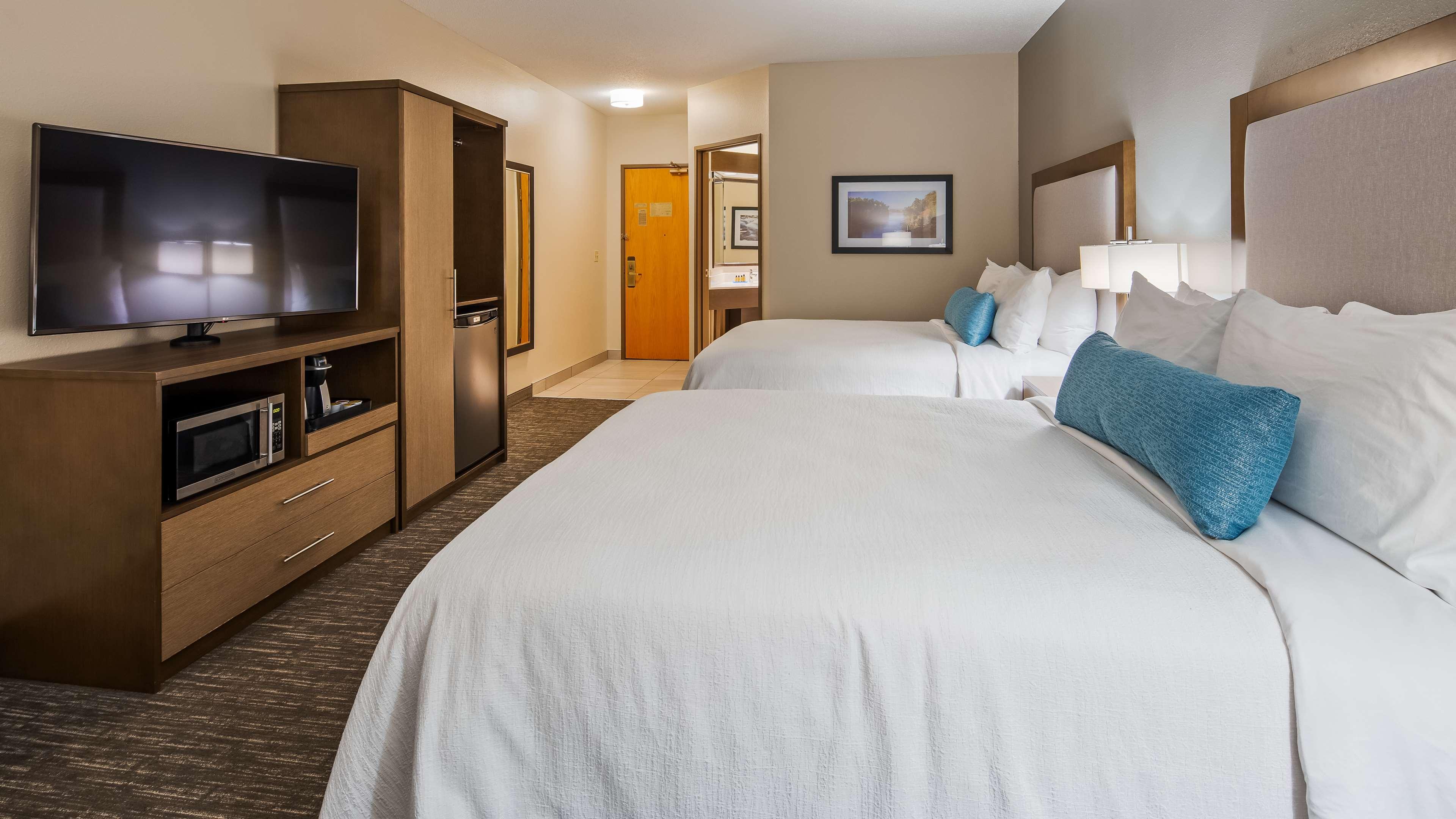 Best Western Plus Hudson I-94 Exterior photo