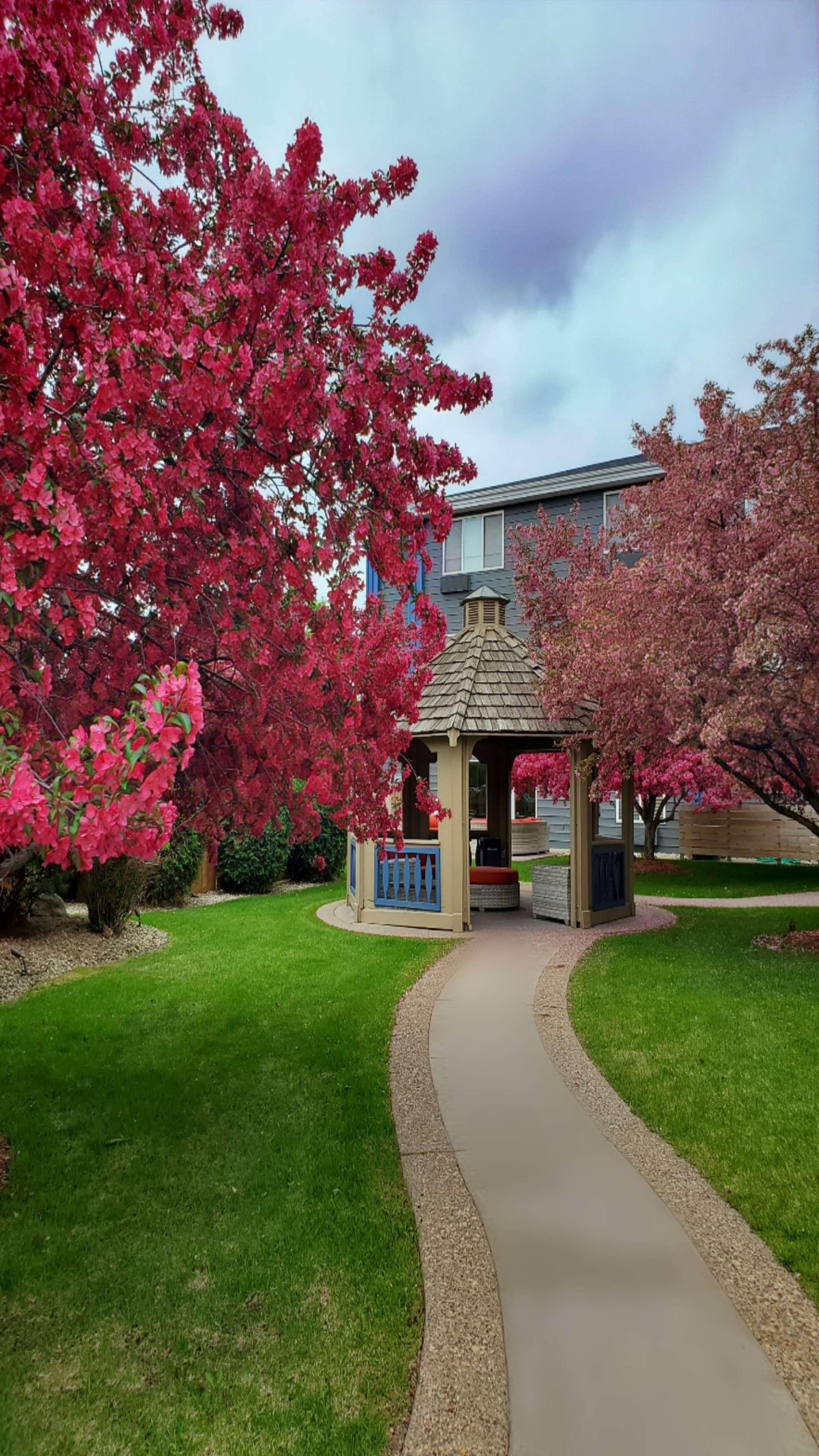 Best Western Plus Hudson I-94 Exterior photo